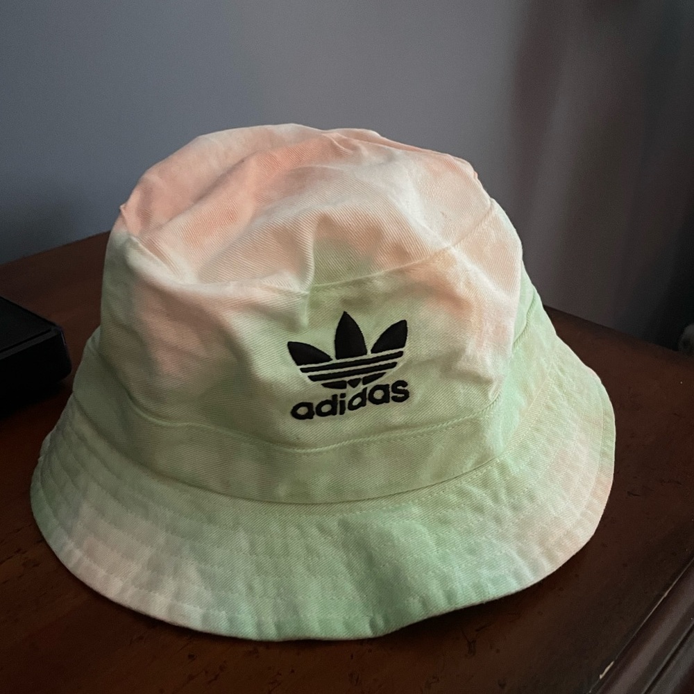 Adidas Bucket hat